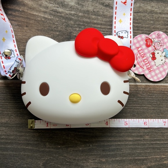 Sanrio Hello Kitty Silicone Purse - Picture 7 of 8